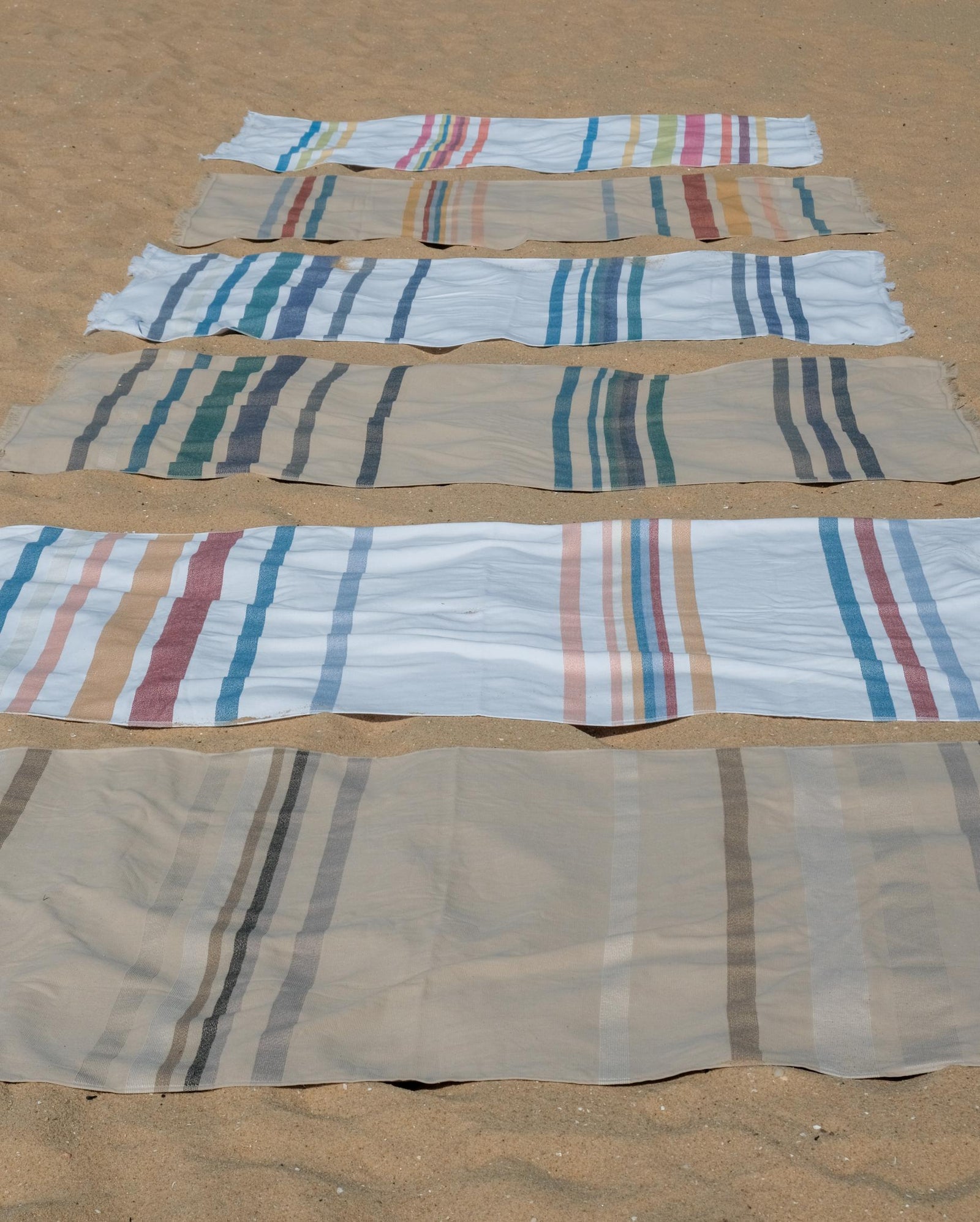 Mia Zia - Linge de Plage Haut de Gamme - Fouta Handdoek - "Tichka" Thema Ficelle achtergrond