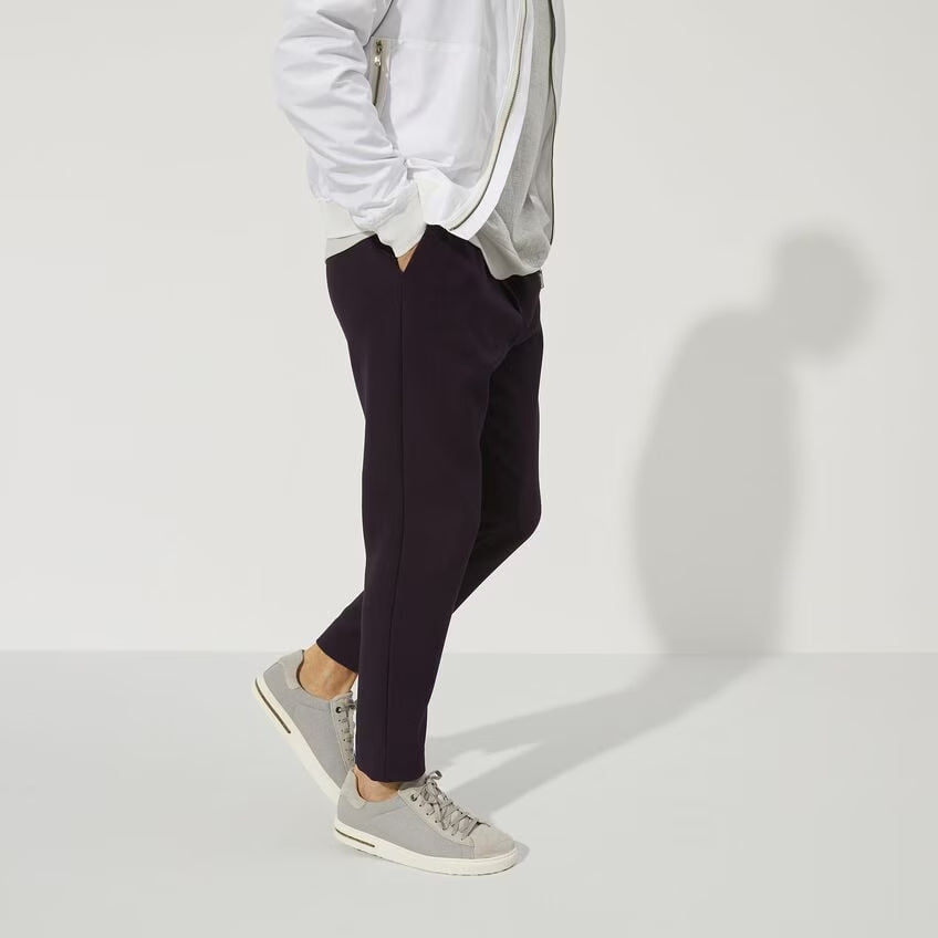 Bend Low Whale Gray