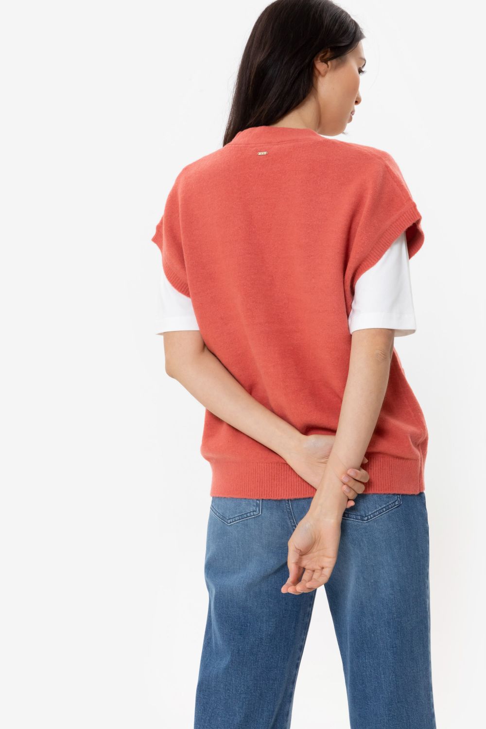 Donkerroze cardigan met debardeurlook