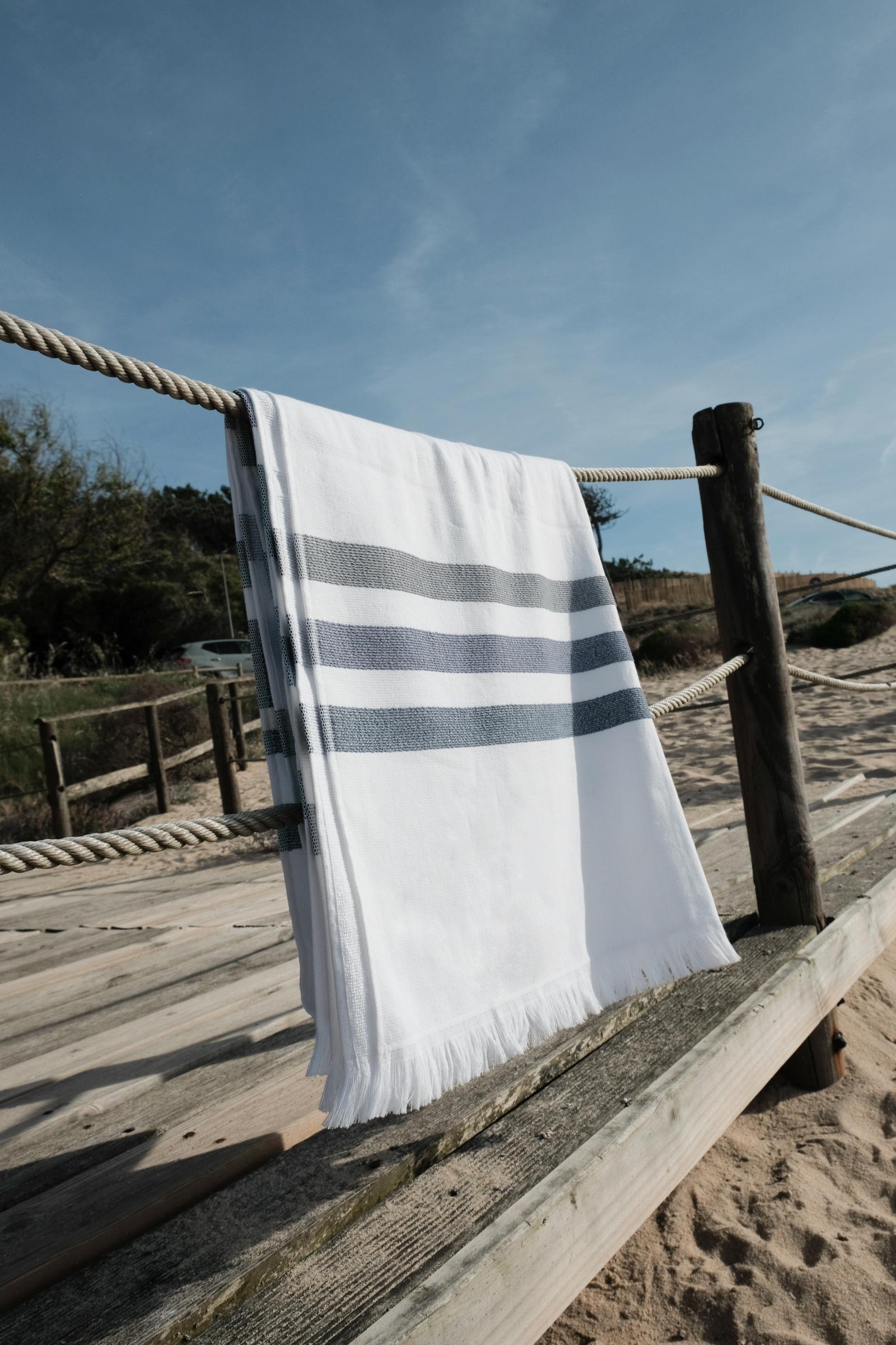 Mia Zia - Linge de Plage Haut de Gamme - Fouta Handdoek - Het "Blauwe" Thema op een Witte Achtergrond