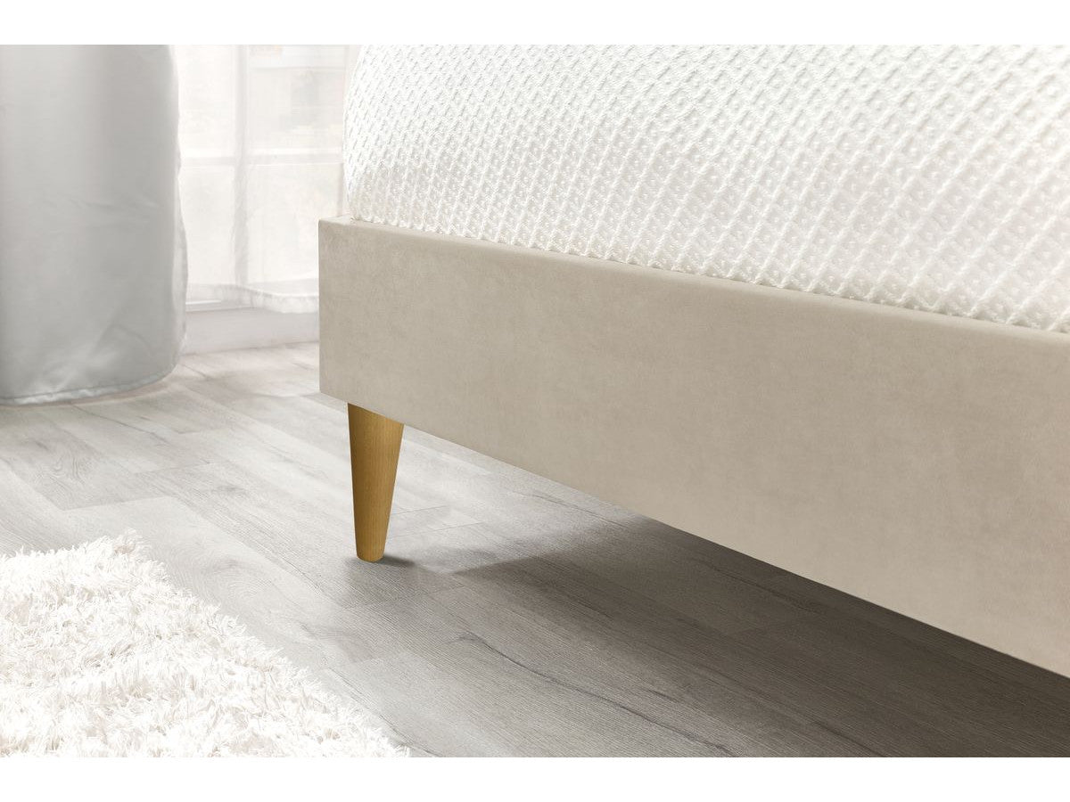 VELVET bed met massieve latten en poten van natuurlijk hout