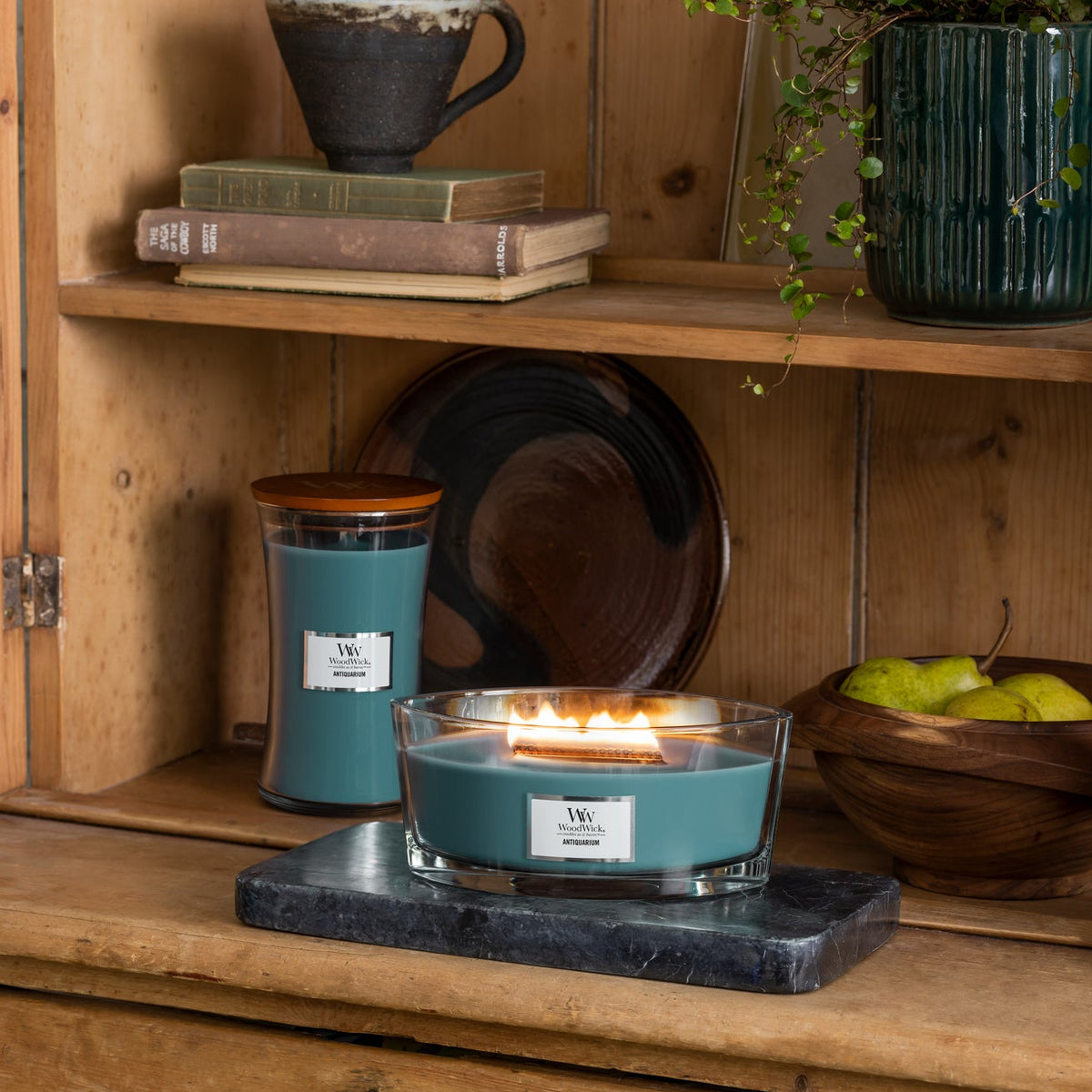 WW Antiquarium Ellipse Candle