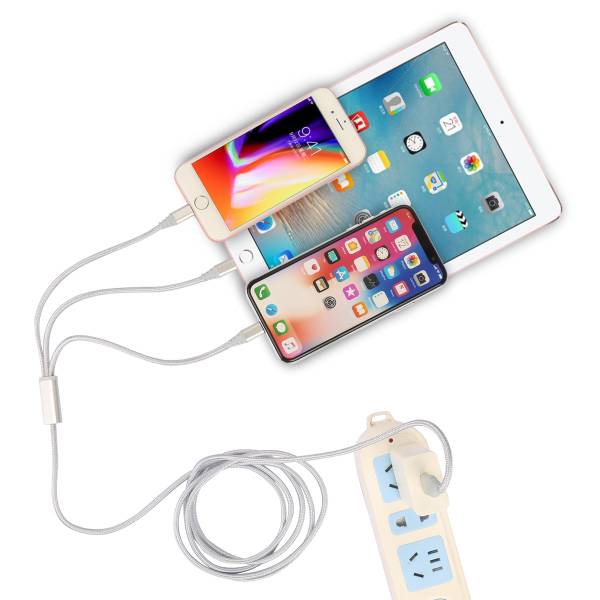 Usb-Kabel Naar 3 Lightning-Poorten - Geld