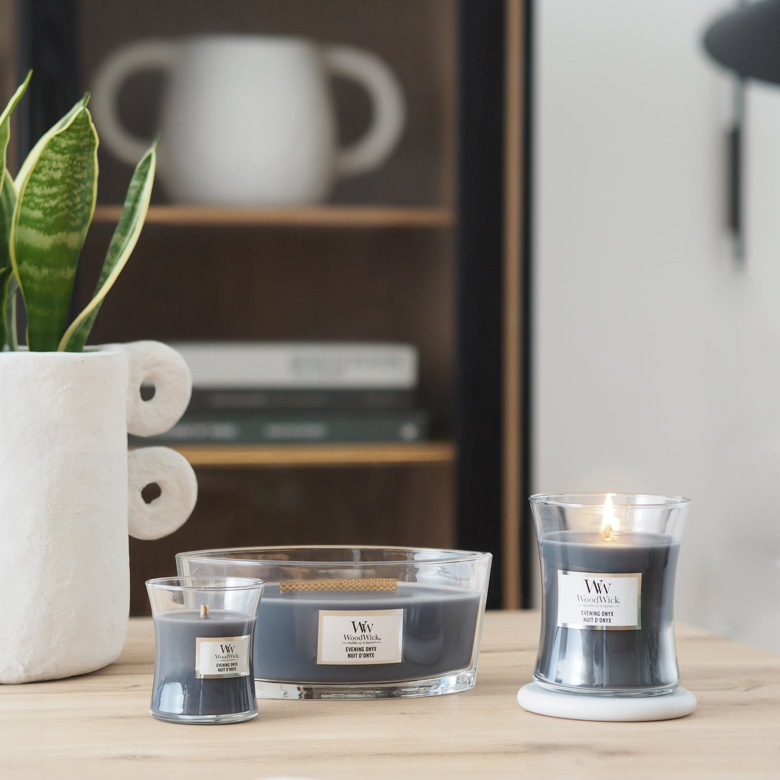 WW Evening Onyx Medium Candle