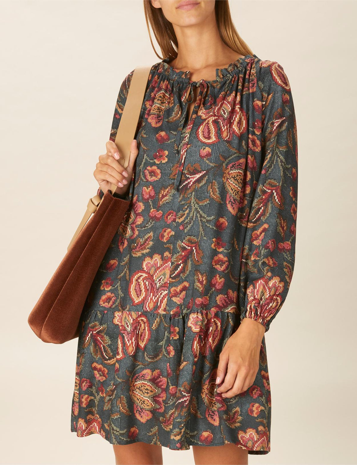 Loose Viscose Dress In Green - Groen