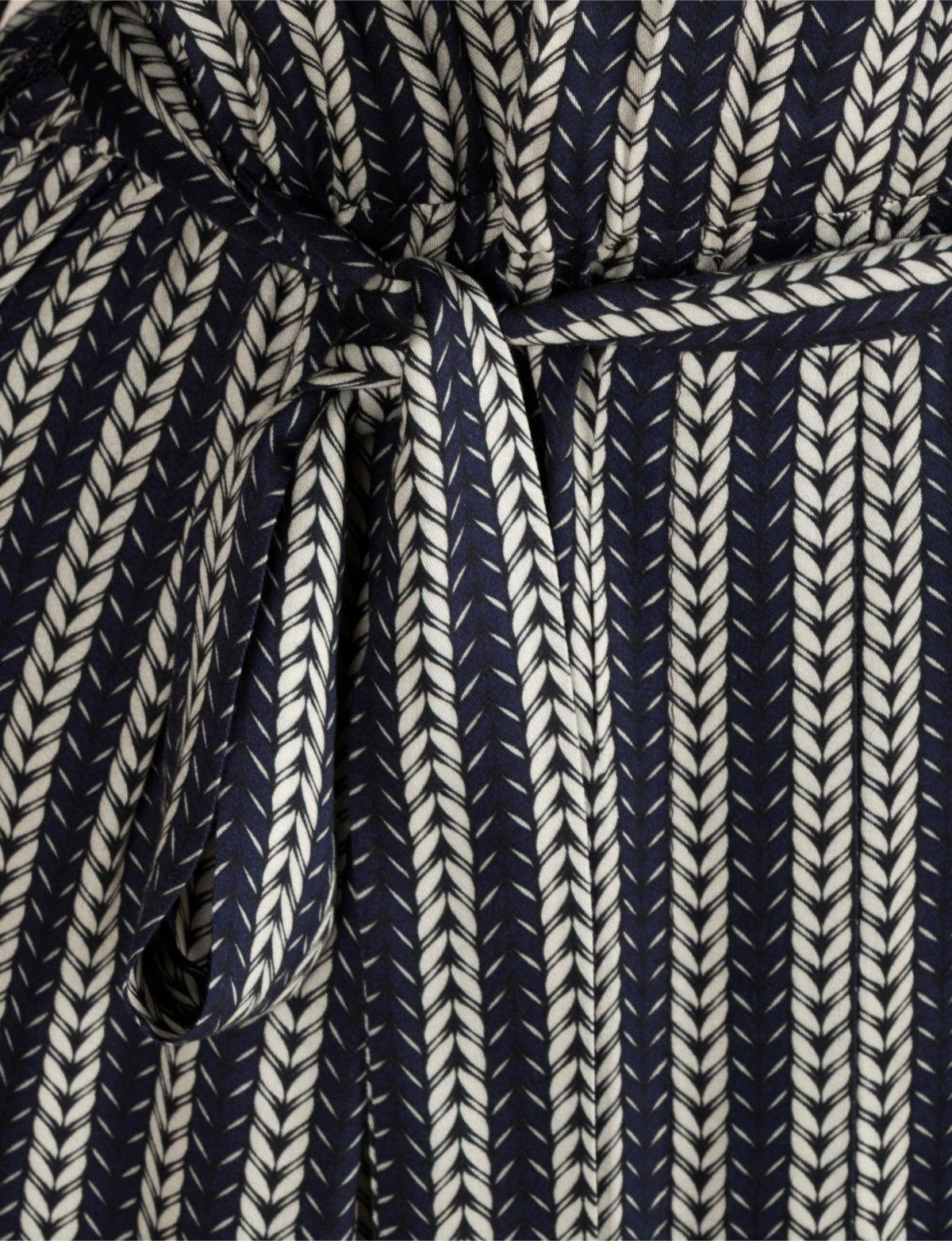 Viscose Dress With Belt In Blue - Blauw