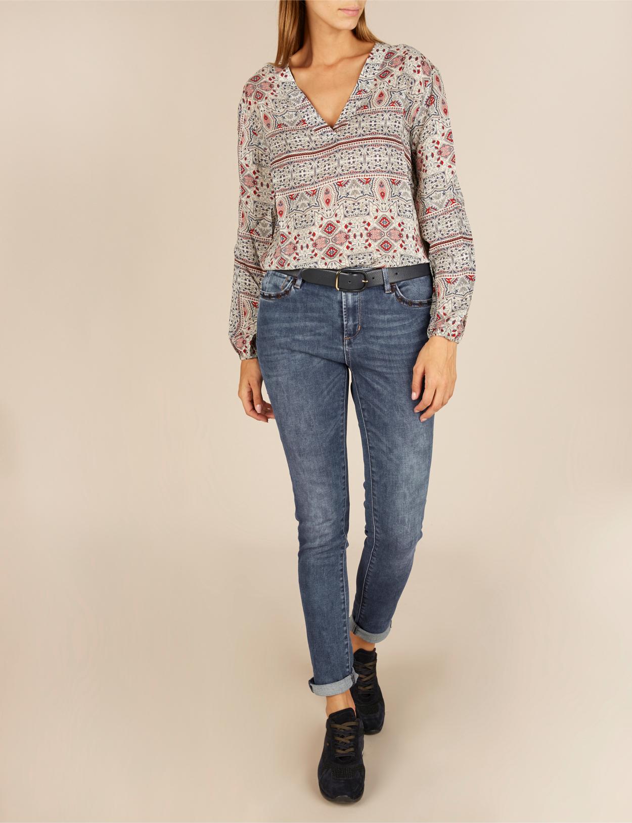 Loose V-Neck Shirt In Red - Rood