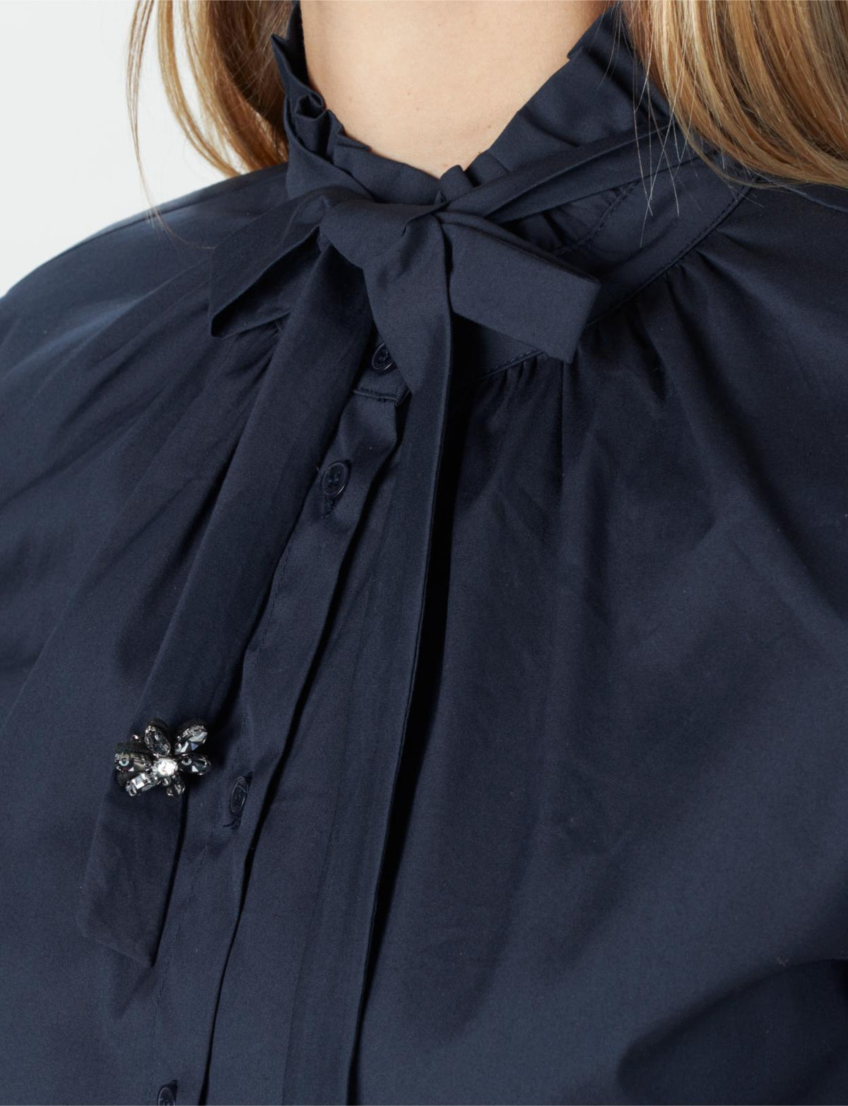 Cotton Bow Tie Shirt In Blue - Blauw