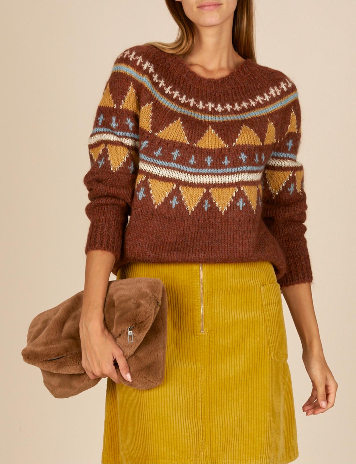Round Neck Jacquard Pullover In Brown - Bruin