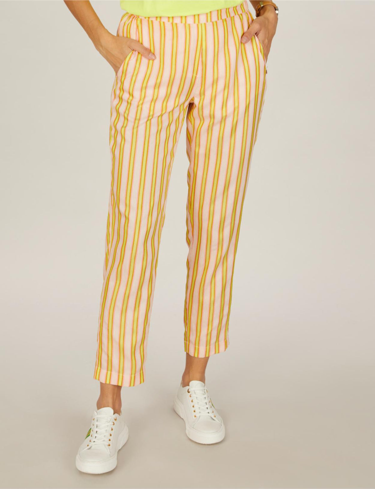 Straight Pants In Yellow - Jaune