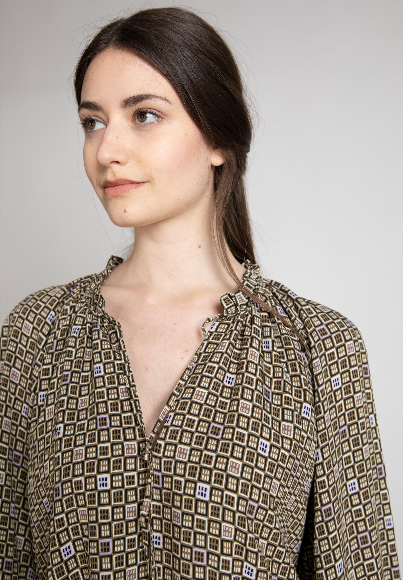 Viscose Dress With Ruffled Collar In Multi - Meervoudig