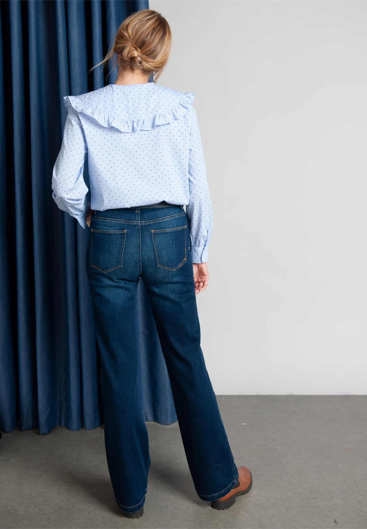 Shirt With Large Collar In Blue - Bleu