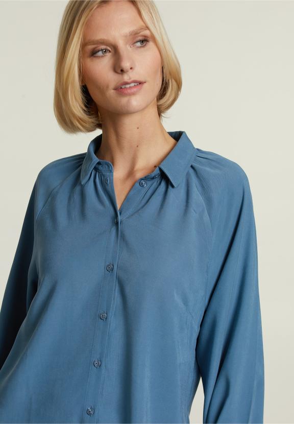 Robe bleue avec des boutons - W