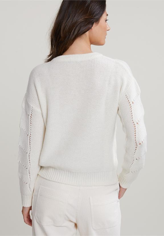Off White Woolen Crew Neck Sweater - Wit