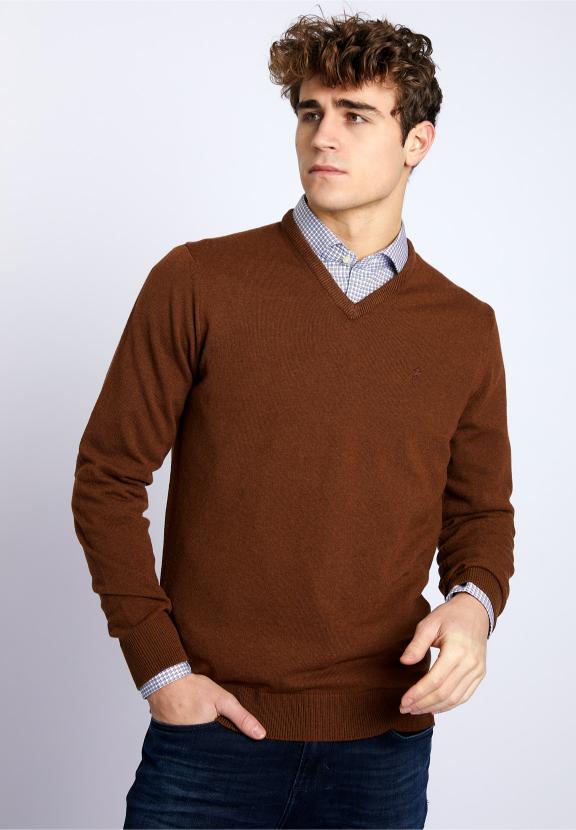 Basic V-Neck Pullover In Brown - Bruin