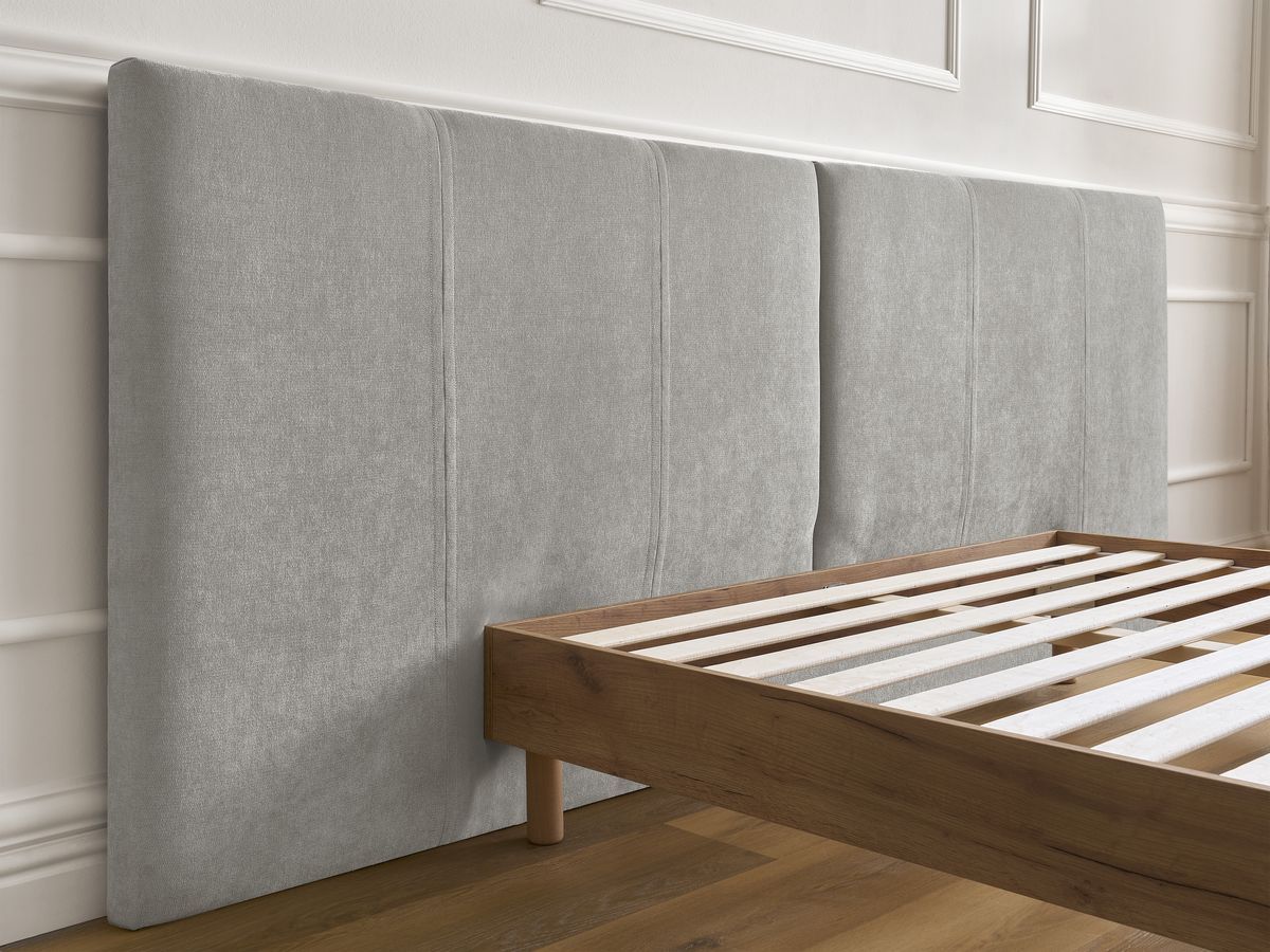 Licht houten ALTIRA bed met massieve latten