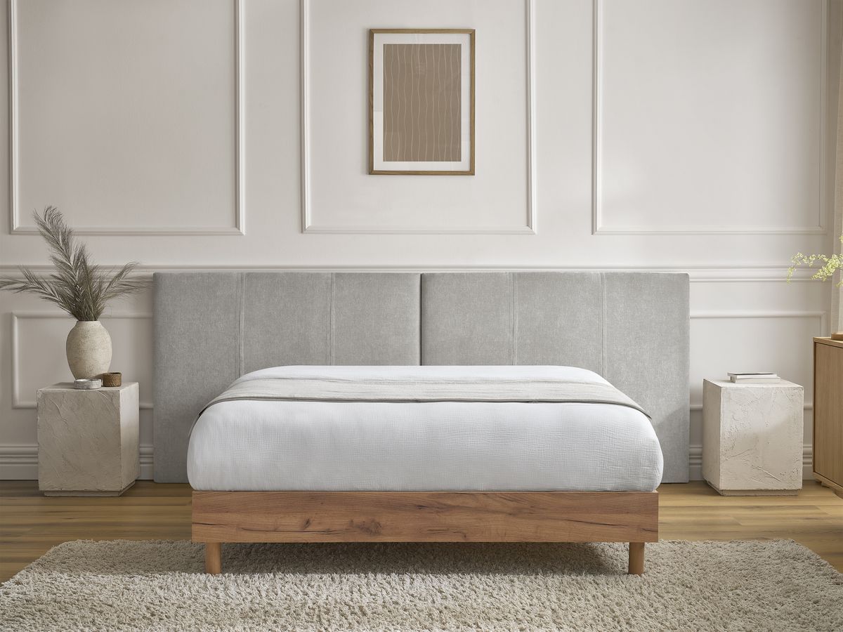Licht houten ALTIRA bed met massieve latten