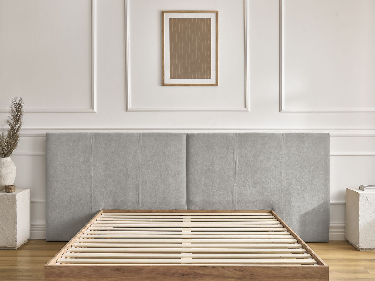 Licht houten ALTIRA bed met massieve latten