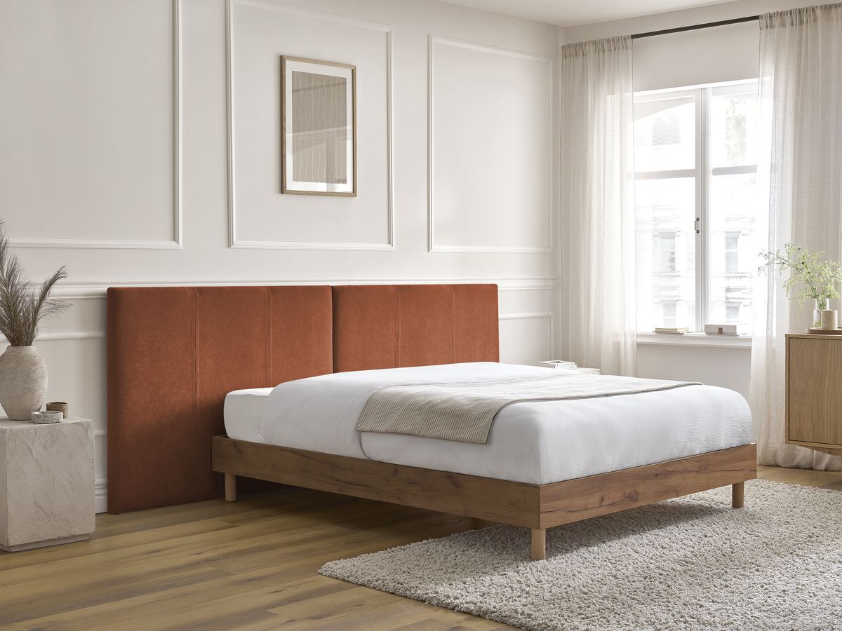 Licht houten ALTIRA bed met massieve latten