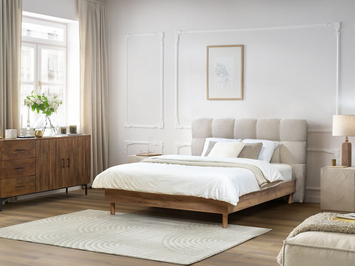 KUMO bed met massieve latten en poten van natuurlijk hout