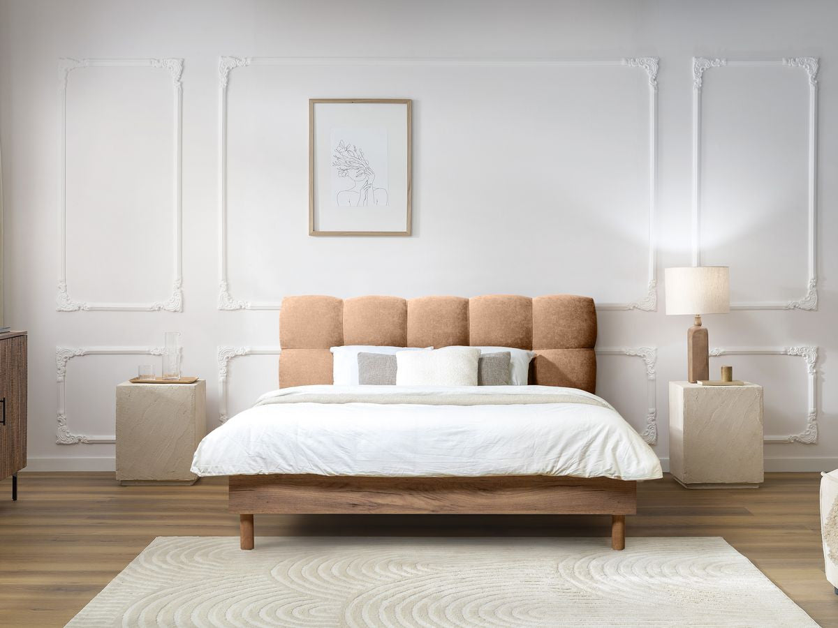 KUMO bed met massieve latten en poten van natuurlijk hout