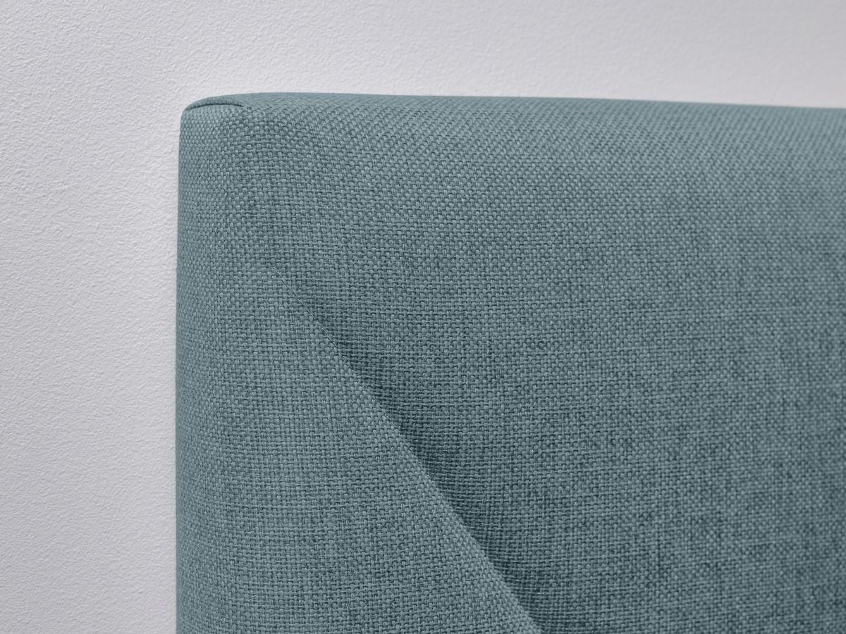PANTHEON bed met massieve latten