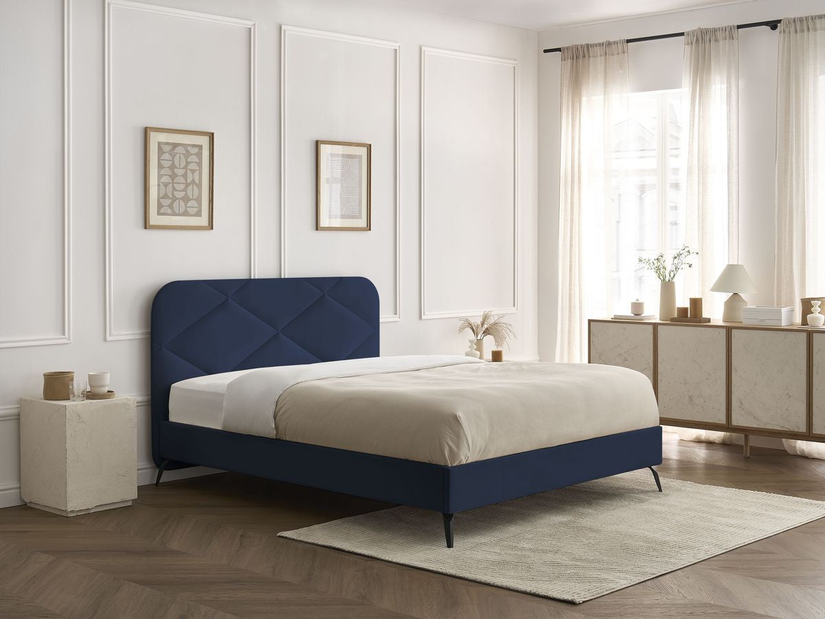 PRUNE bed met massieve latten fluwelen stof