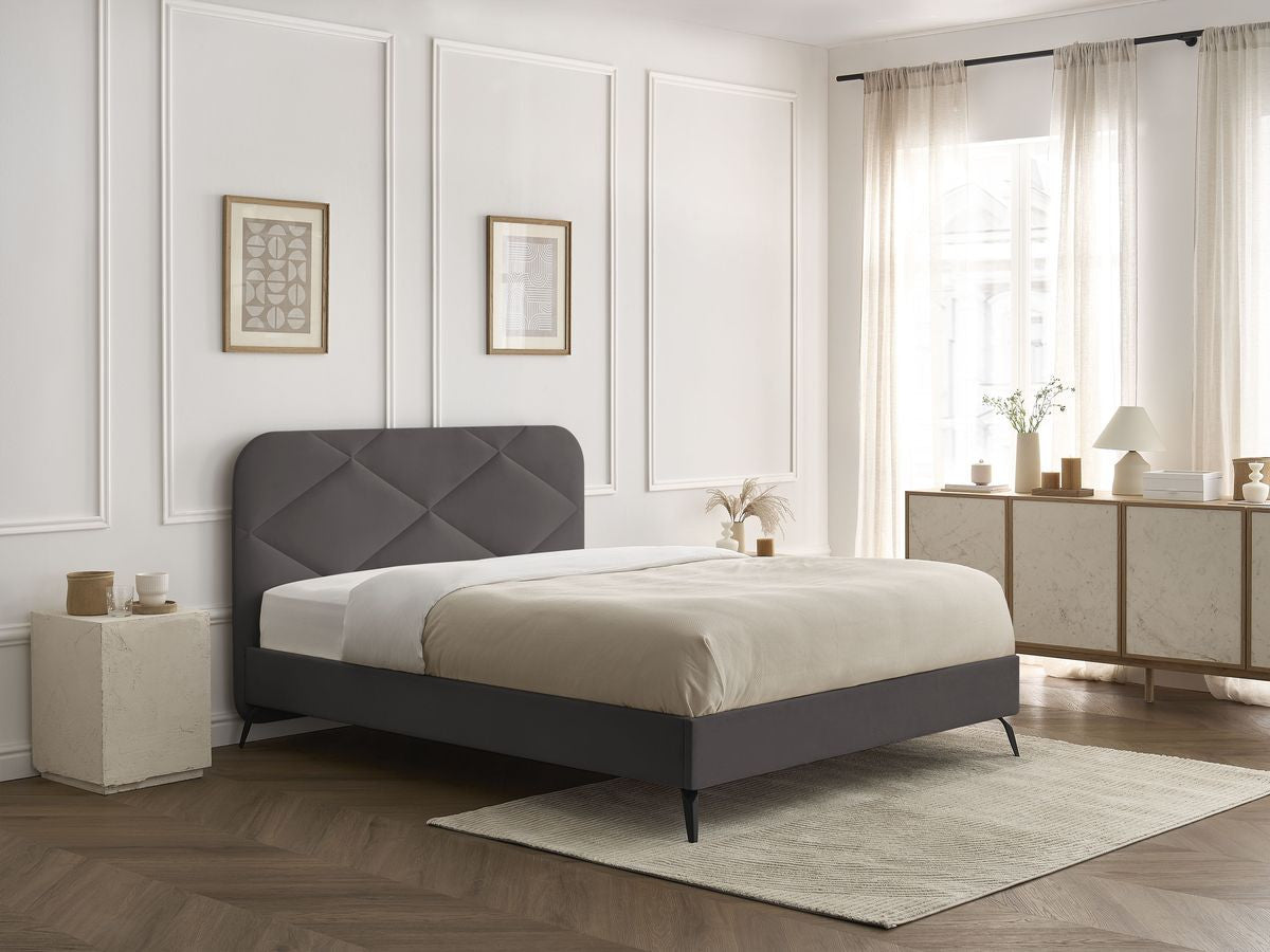 PRUNE bed met massieve latten fluwelen stof