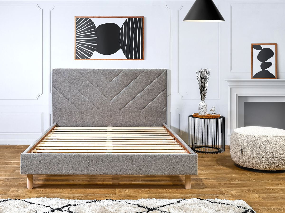 ROMAANS bed met massieve latten en gestructureerde stof