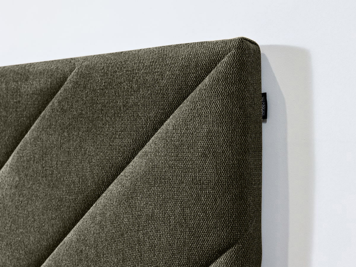 ROMAANS bed met massieve latten en gestructureerde stof