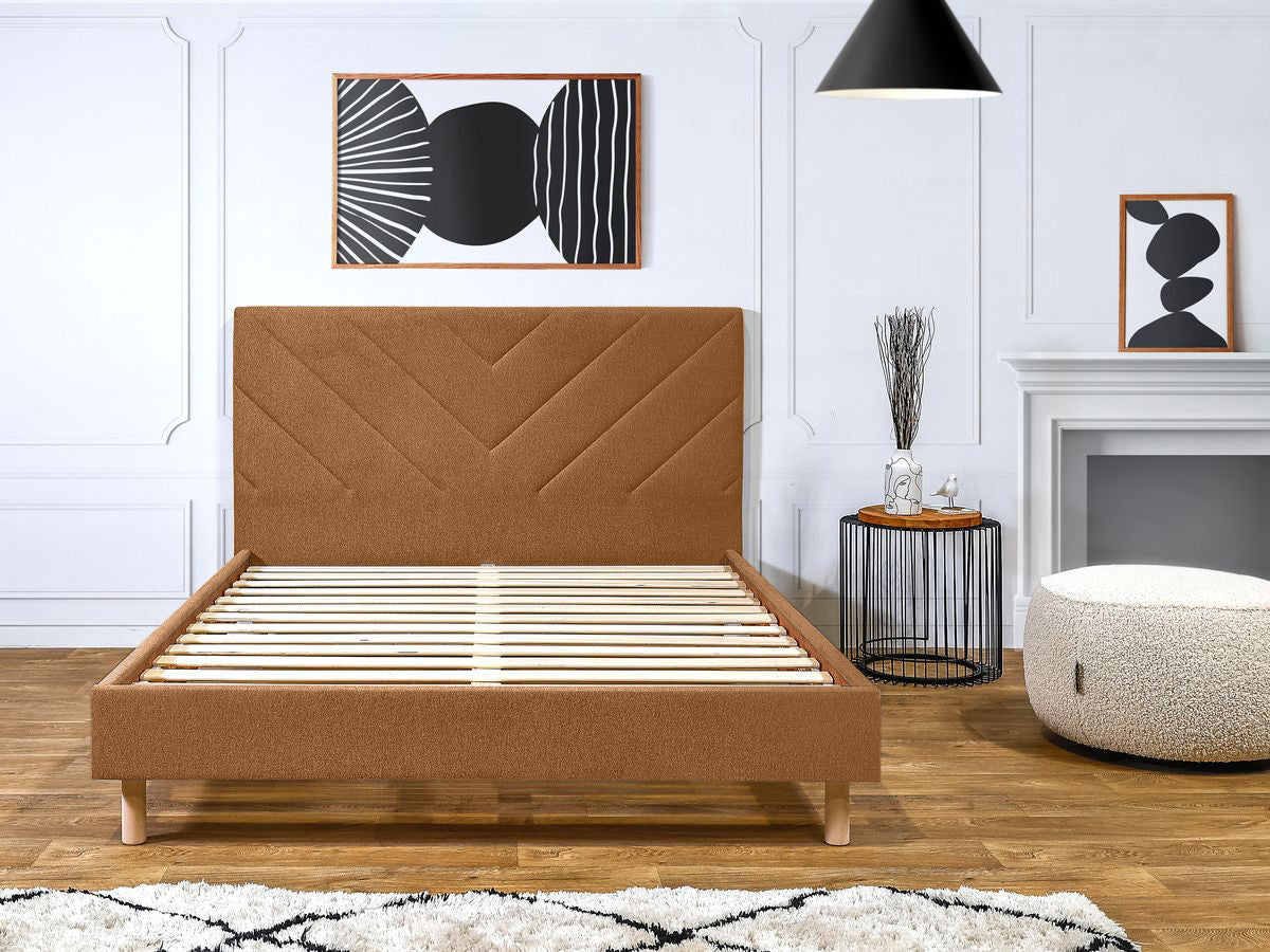 ROMAANS bed met massieve latten en gestructureerde stof