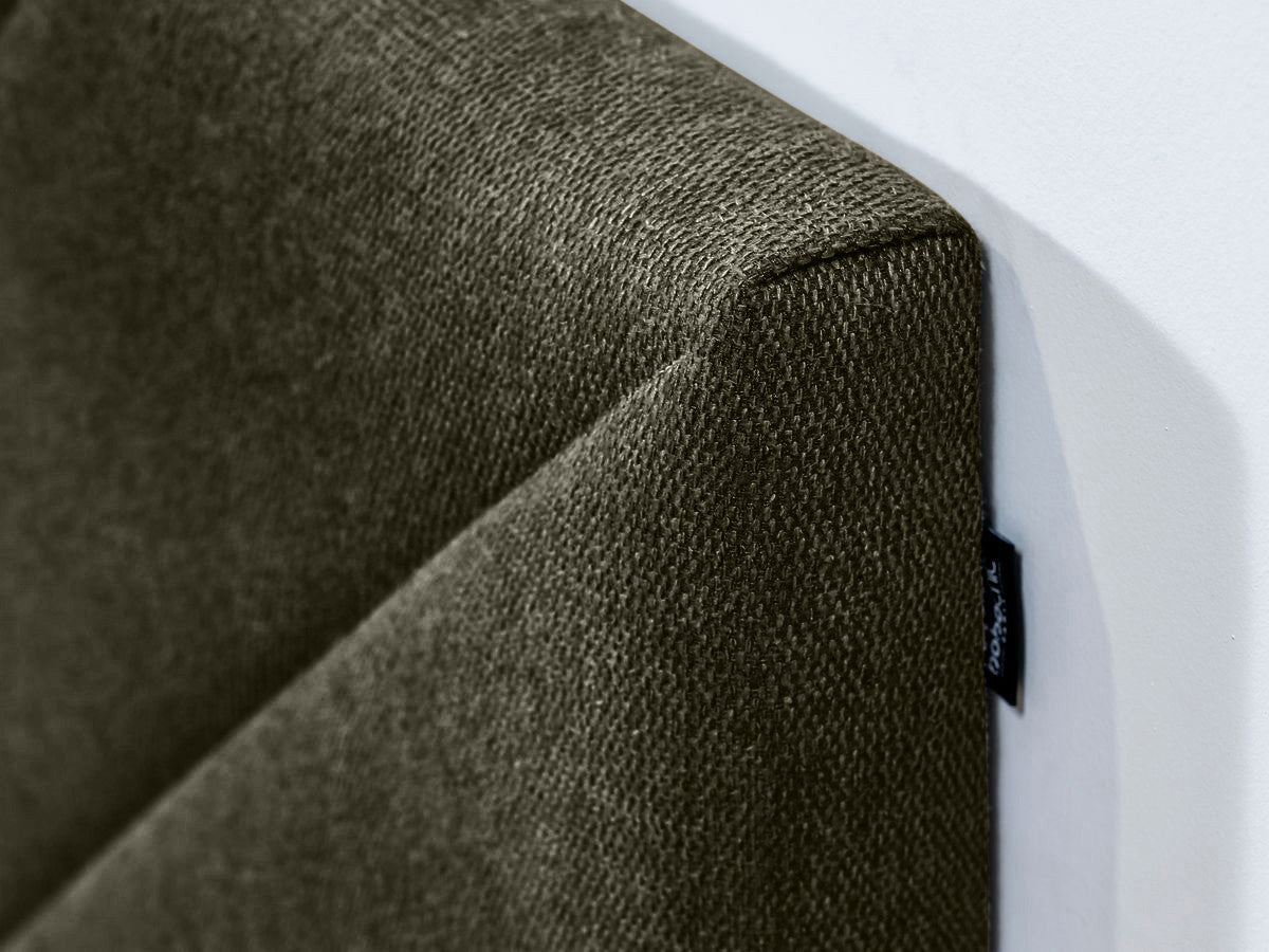 ROMAANS bed met massieve latten en gestructureerde stof