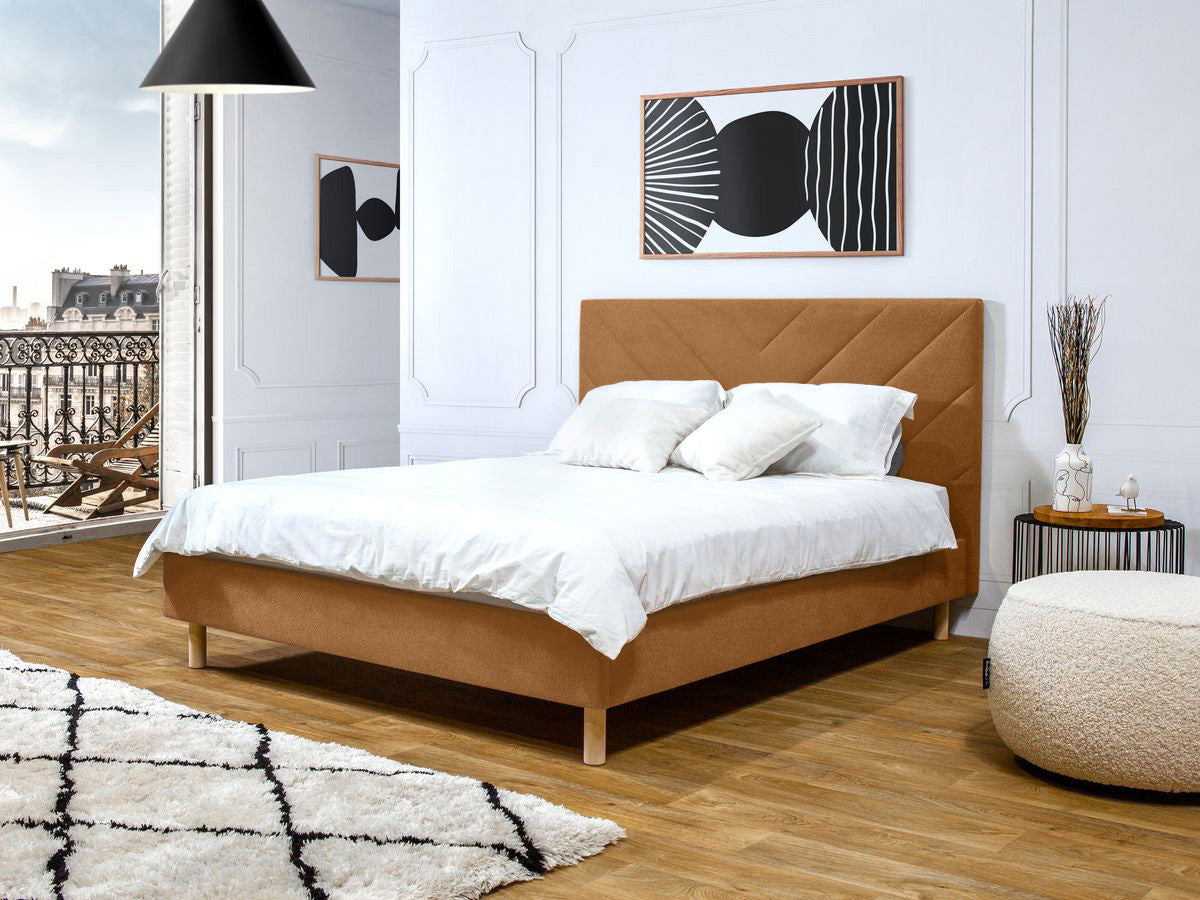 ROMAANS bed met massieve latten en gestructureerde stof