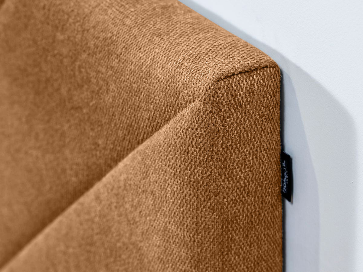 ROMAANS bed met massieve latten en gestructureerde stof