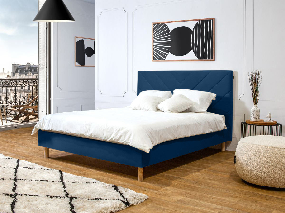 ROMAANS bed met massieve latten fluwelen stof