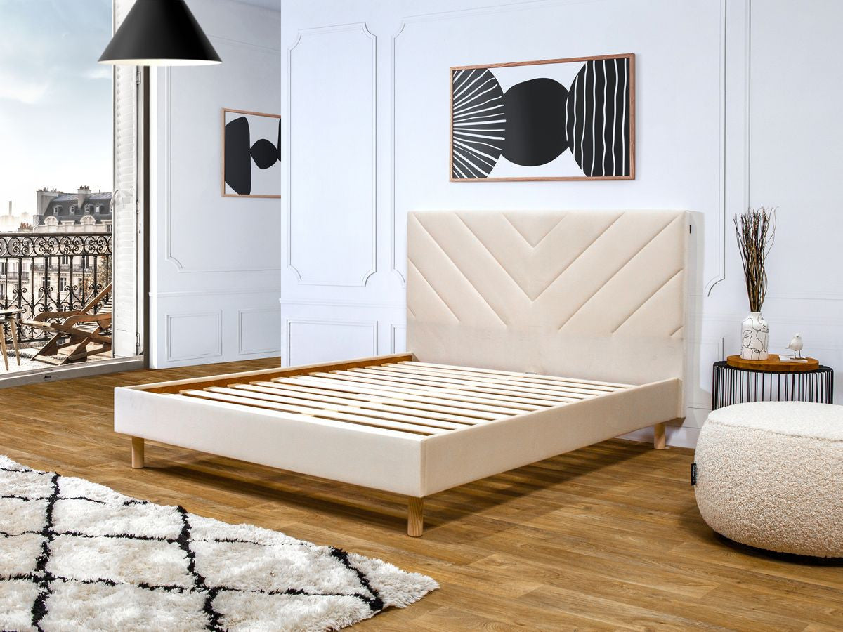 ROMAANS bed met massieve latten fluwelen stof