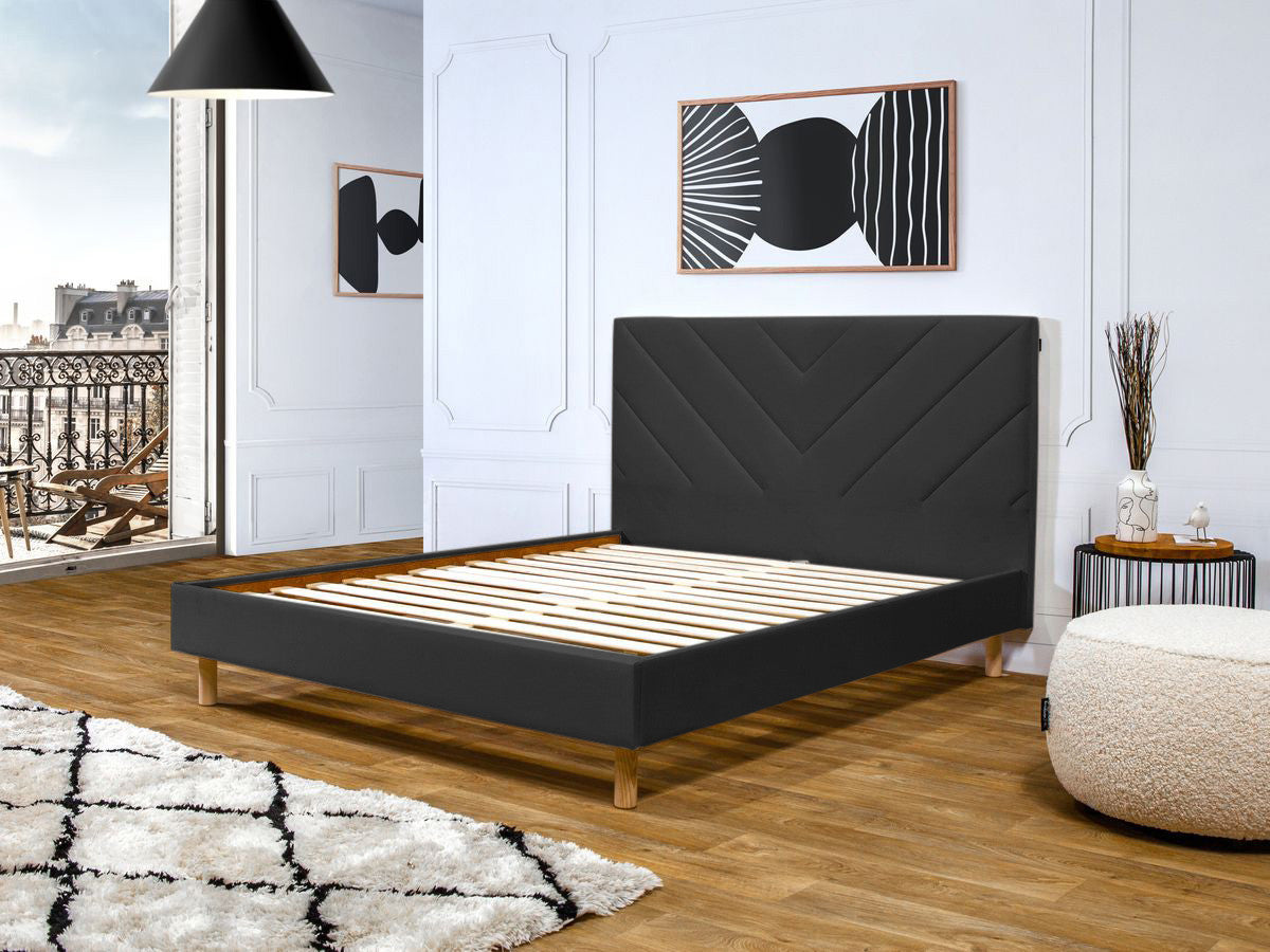 ROMAANS bed met massieve latten fluwelen stof