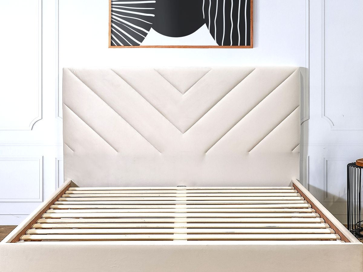 ROMAANS bed met massieve latten fluwelen stof