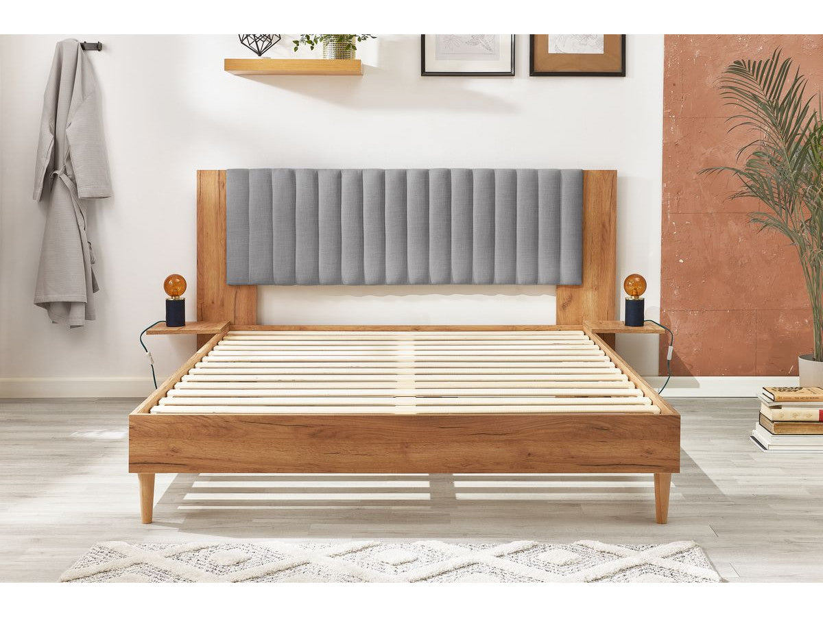 SELENA bed met massieve latten en poten van natuurlijk hout