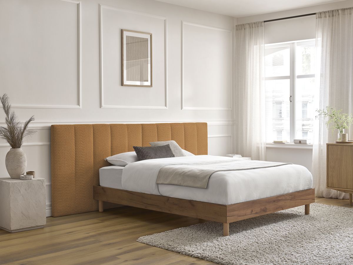 Licht TIMO bed van licht hout met massieve latten