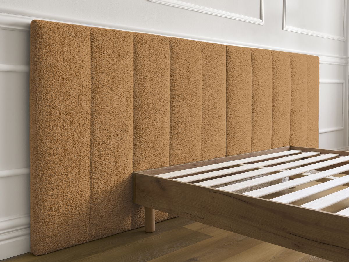 Licht TIMO bed van licht hout met massieve latten