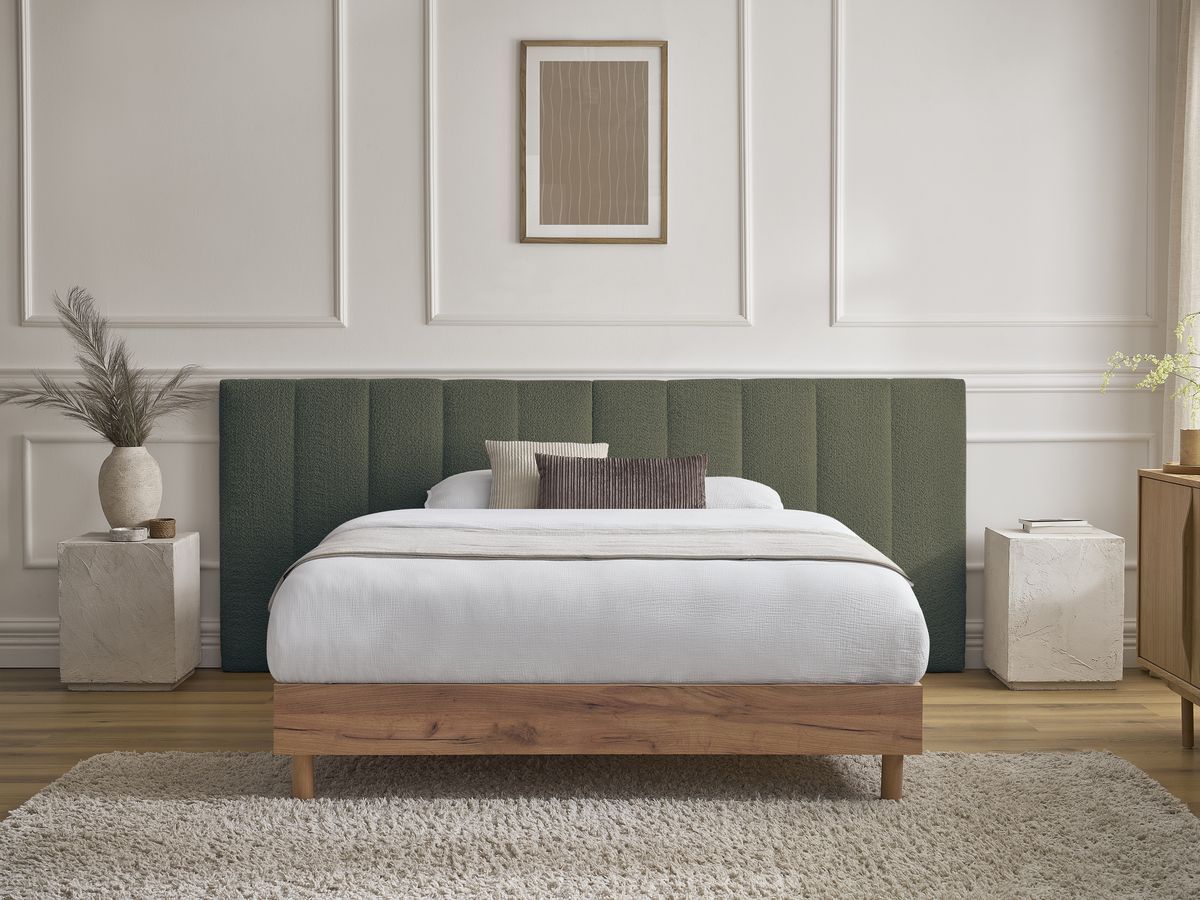 Licht TIMO bed van licht hout met massieve latten
