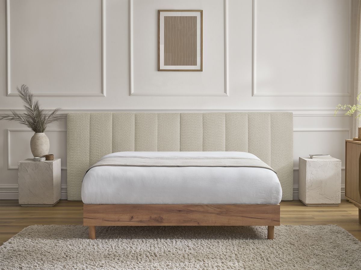 Licht TIMO bed van licht hout met massieve latten