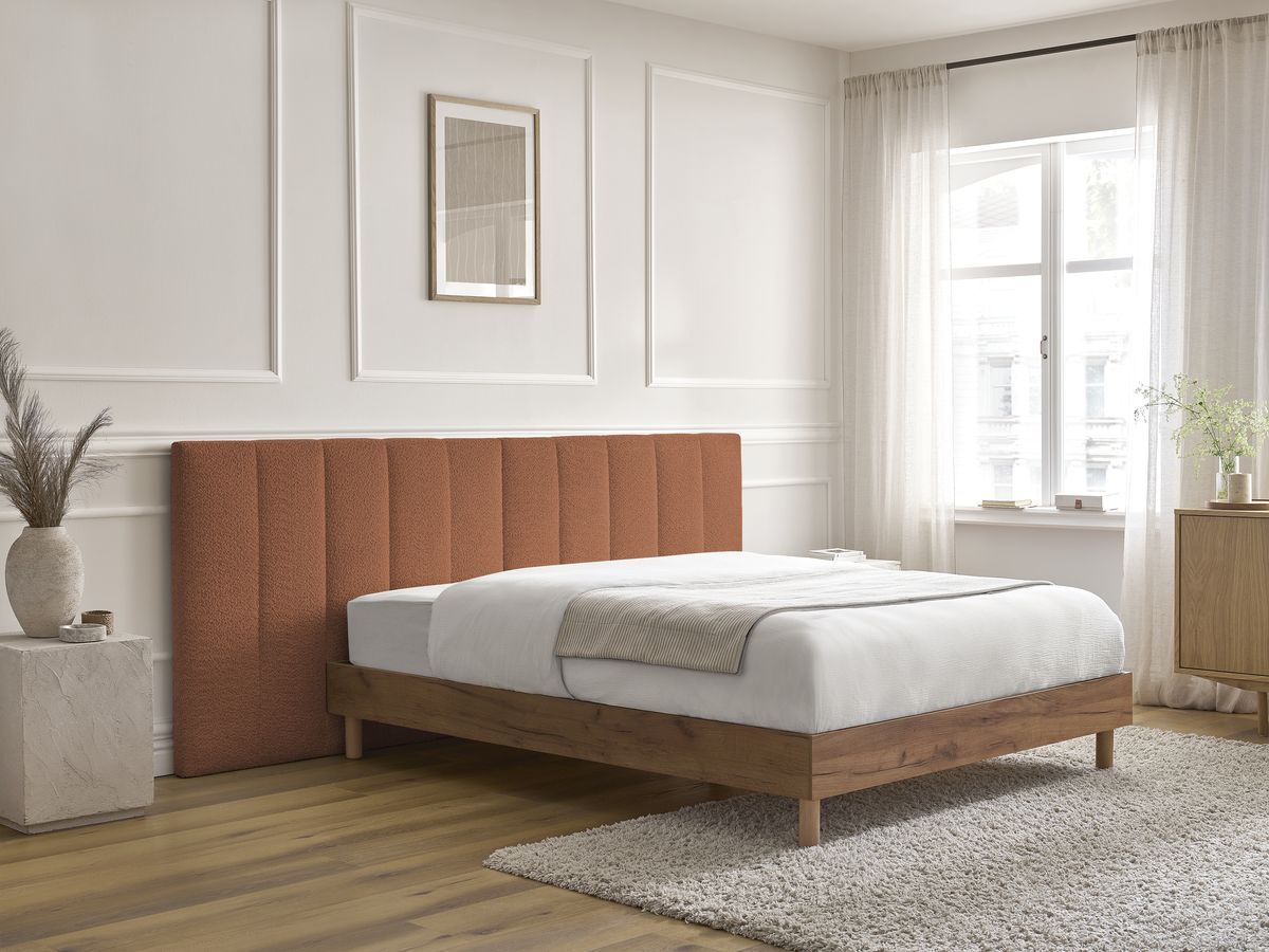 Licht TIMO bed van licht hout met massieve latten
