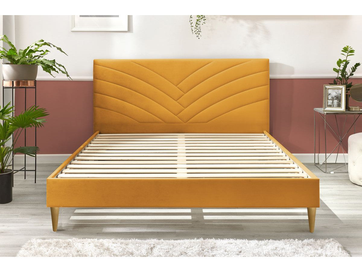 VELVET bed met massieve latten en poten van natuurlijk hout