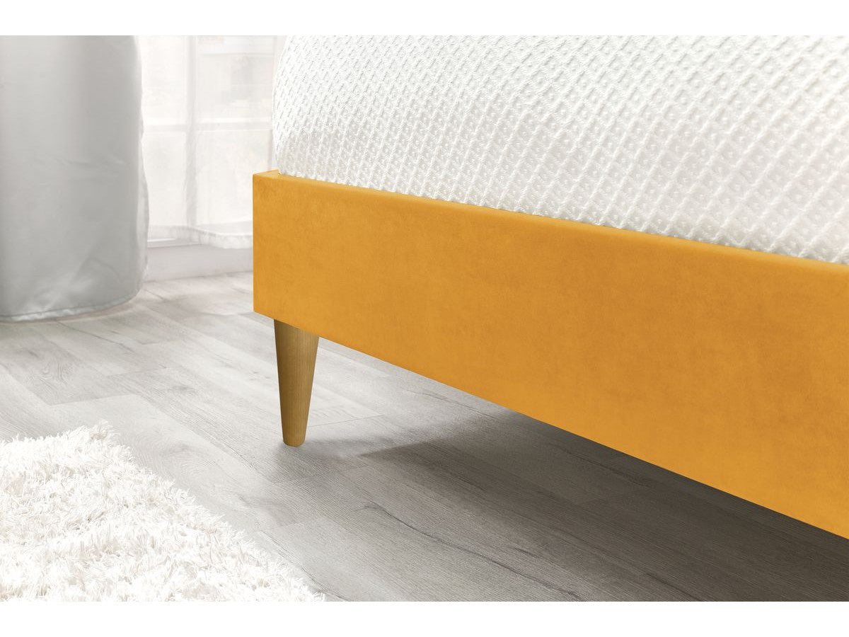 VELVET bed met massieve latten en poten van natuurlijk hout
