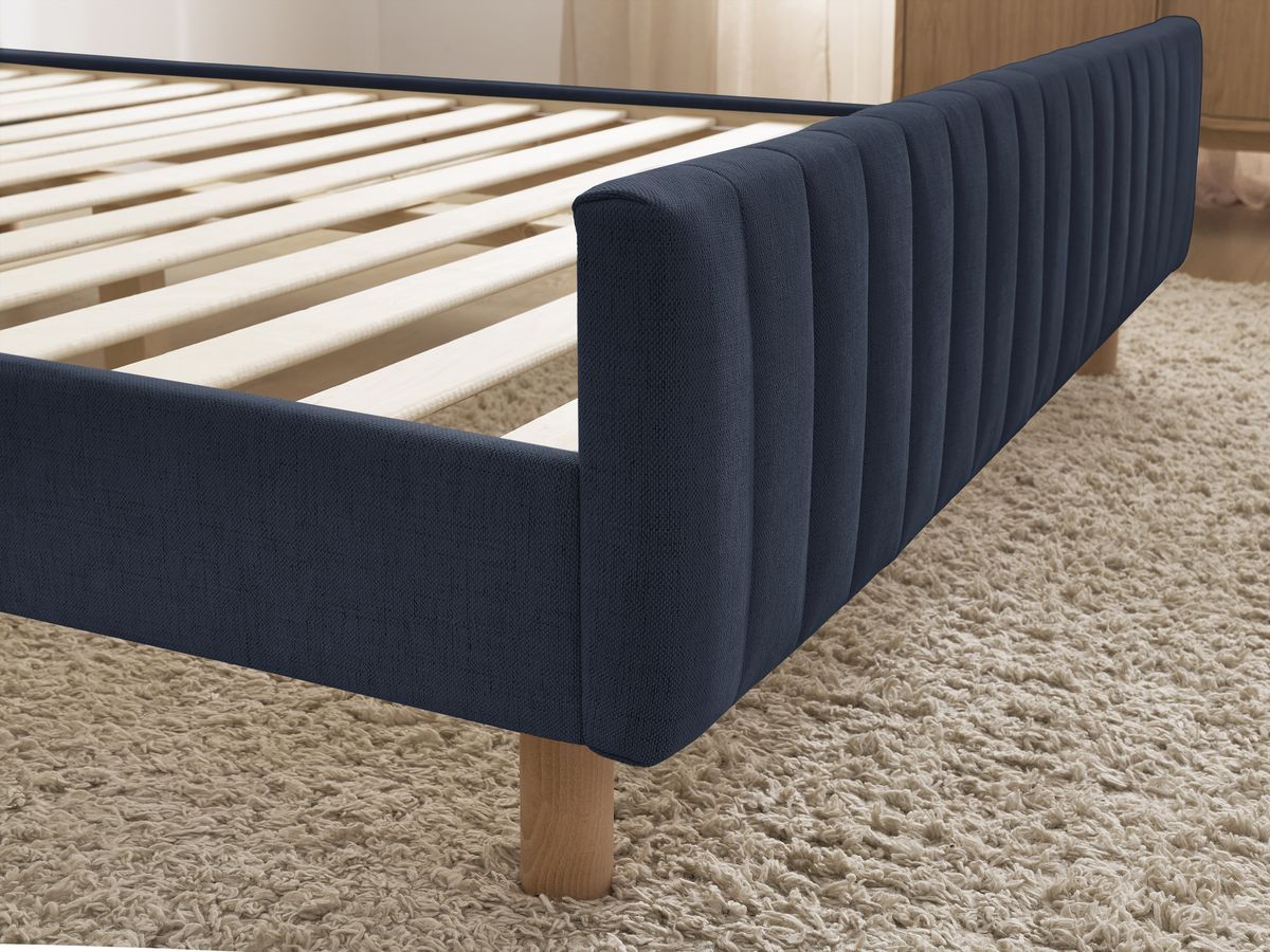ZELVA bed met massieve lattenbodem