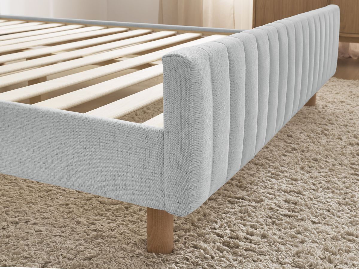 ZELVA bed met massieve lattenbodem