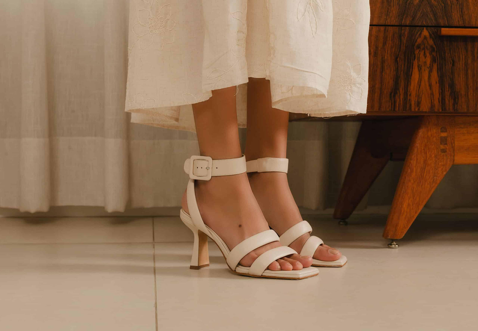 Mangará Uvaia Leren Sandalen met Hakken - Elegante 8 cm Hak - Wit